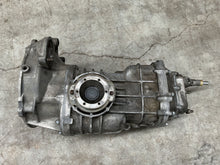 Load image into Gallery viewer, Bus Box Kombi Gearbox 3 Rib Code: CE1235509 (Top Mounts)