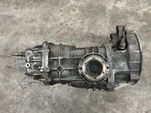 Load image into Gallery viewer, Bus Box Kombi Gearbox 3 Rib Code: CE1235509 (Top Mounts)