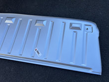 Load image into Gallery viewer, Front Panel Cargo Bed Type 2 Single Cab 52-79