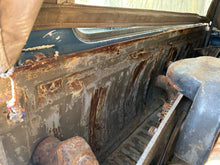 Load image into Gallery viewer, Front Panel Cargo Bed Type 2 Single Cab 52-79