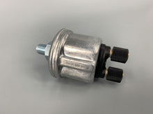 Load image into Gallery viewer, VDO Oil Pressure Sender 80PSI Dual Pole