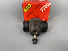 Load image into Gallery viewer, Wheel Cylinder Rear Type 2 Kombi Bus 1955-1971