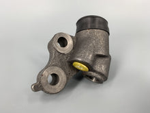 Load image into Gallery viewer, Wheel Cylinder Type 2 Front Left 1954-1963 Econ