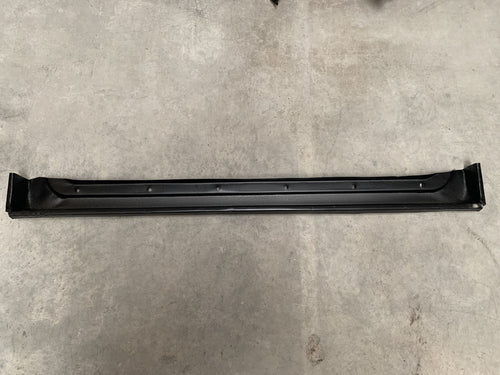 Door Bottom Plate Beetle Right