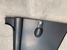 Load image into Gallery viewer, Door Skin Complete Kombi 1968-1979 Right